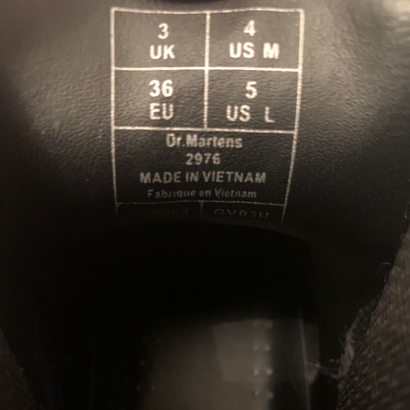 • SOLD • DR. MARTEN CHELSEA BOOT - Picture 2 of 5